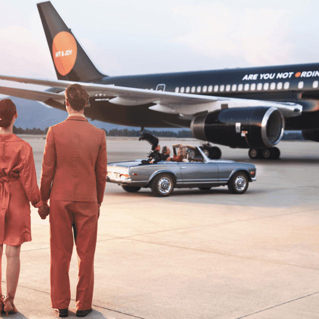 black jet travelint 1