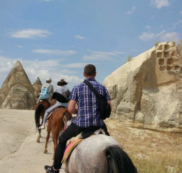 Сафари на лошадях в Каппадокии конной прогулки